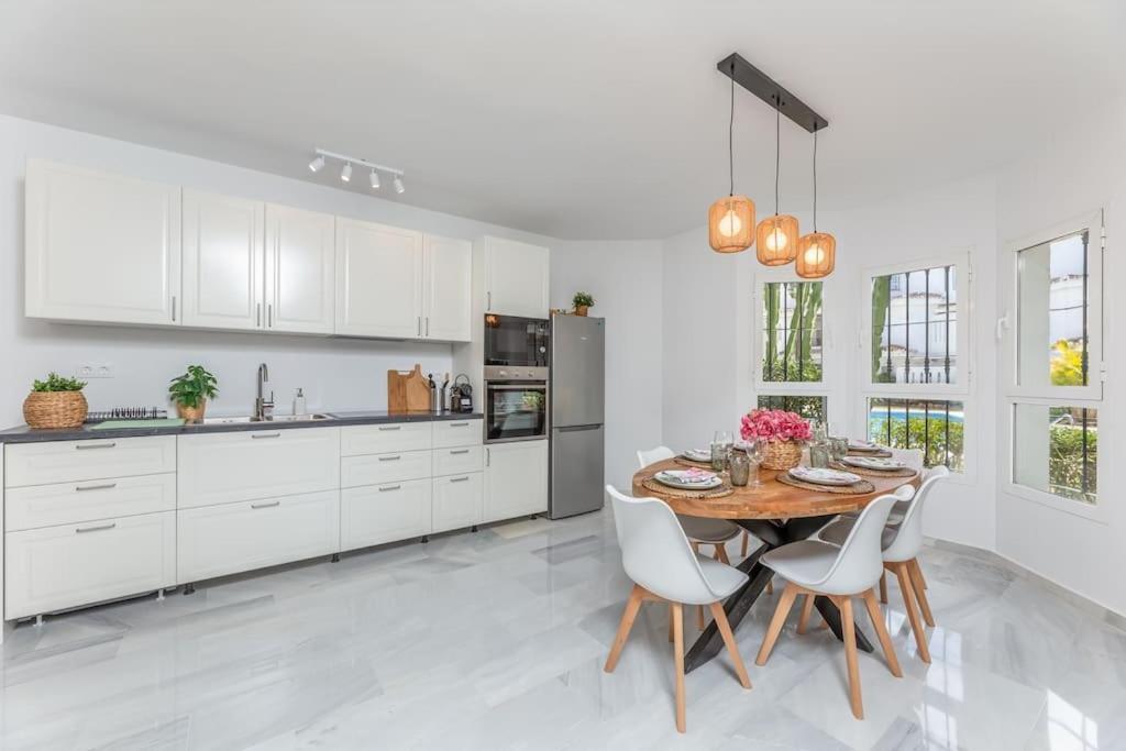 New Naranjos De Close To Sea Rdr394 Marbella